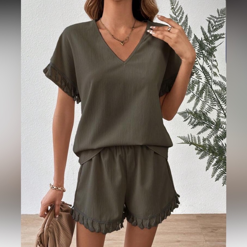 SHEIN Dark Grey‎ Ruffle Trim 2-Piece Set V-Neck Top and Shorts Medium